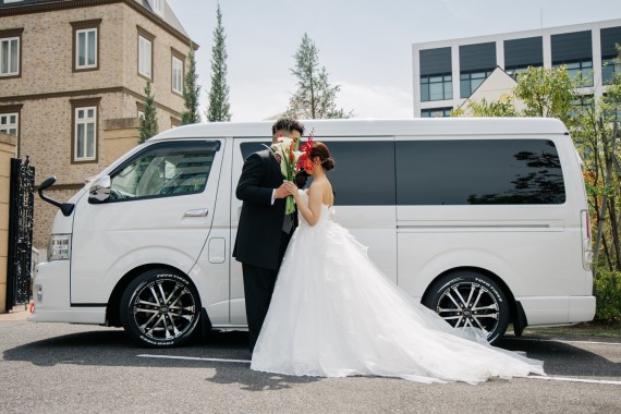 0087 車 結婚式場